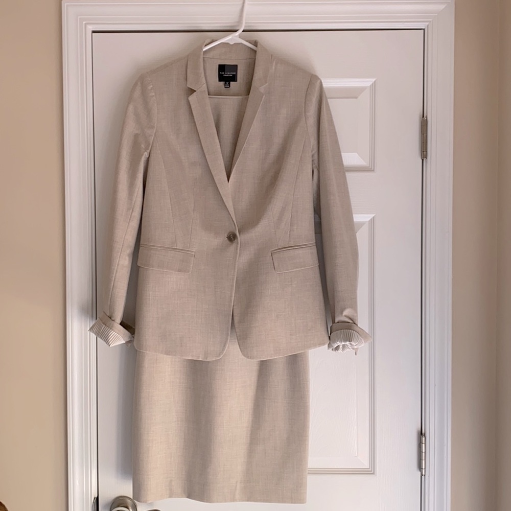 The Limited Collection Tan Dress Suit Size 8